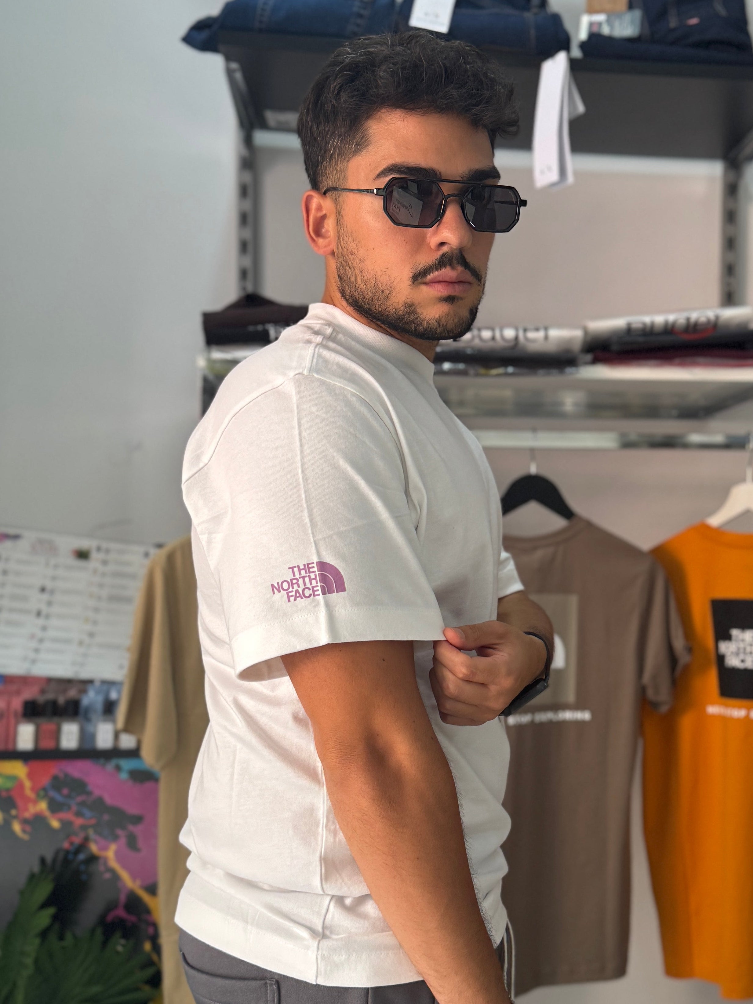 T-Shirt Bianca The North Face - Premium Quality con Logo 3D