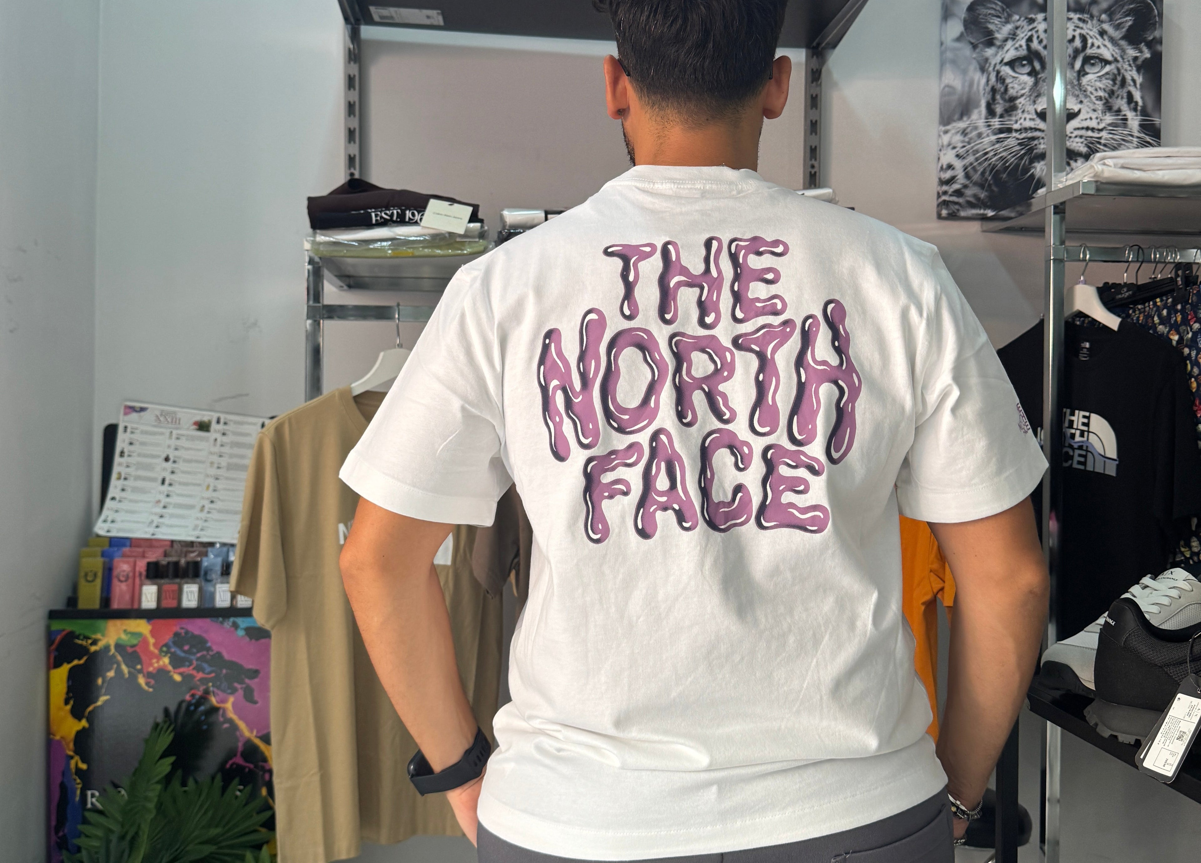 T-Shirt Bianca The North Face - Premium Quality con Logo 3D