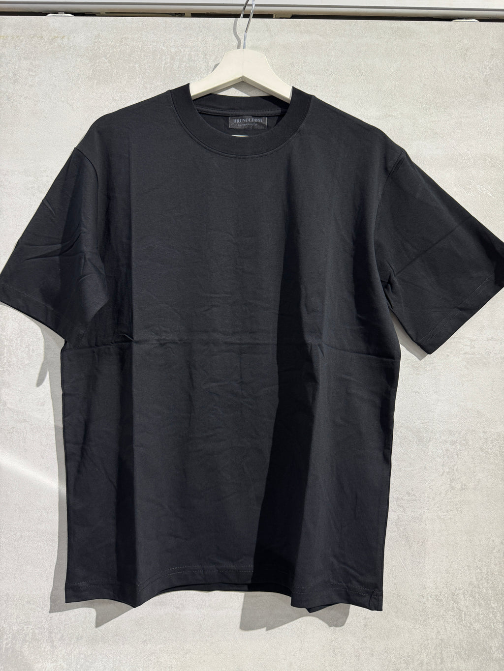 T-Shirt Oversize Nera Uomo – Streetwear Basic Premium