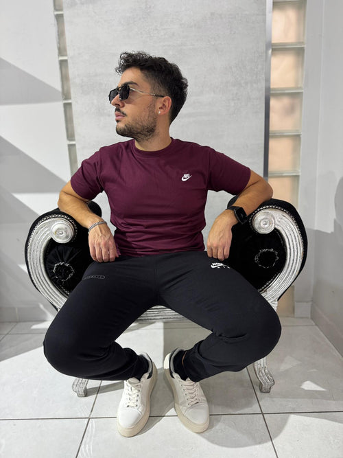 Nike T-Shirt Slim Fit Bordeaux